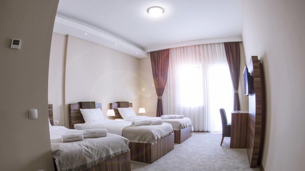 Semitronix Hotel Prishtina 普里什蒂纳 外观 照片